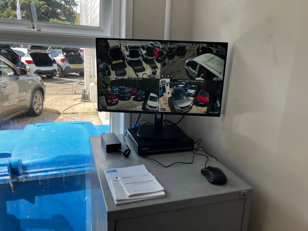 Multi-camera CCTV monitor and Reolink recorder by Secupro
