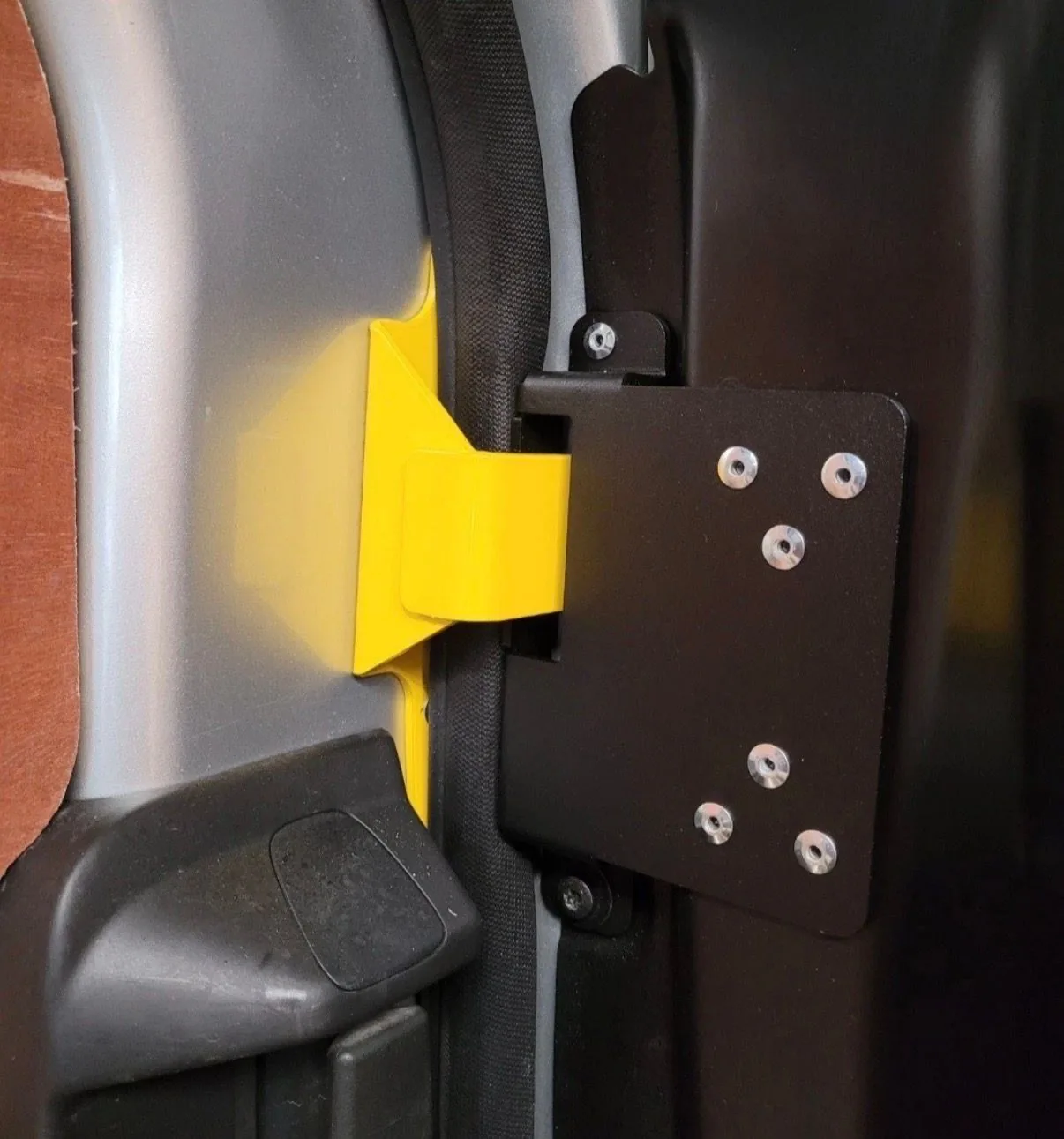 Anti-peel kit and hook lock fitted to a van side door by Hull Van Locks